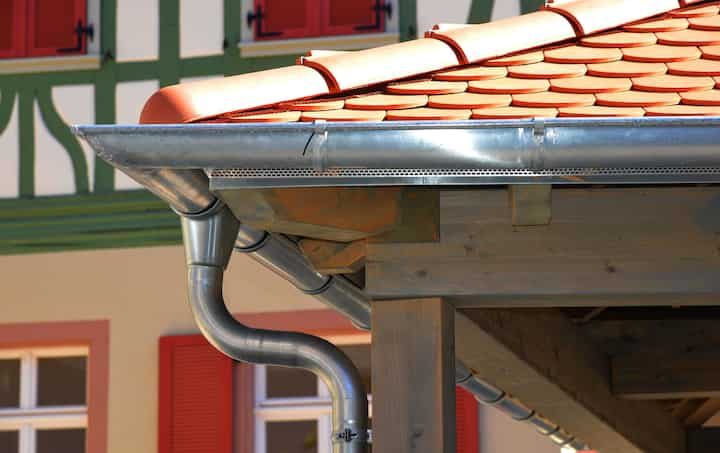 Long lasting steel gutters installation in Hickory